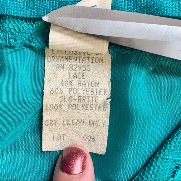 Vintage 1980s Off-Shoulder Dress - Picture 8 of 11